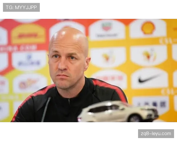 克鲁伊夫防守理念引领现代足球战术革新新潮流